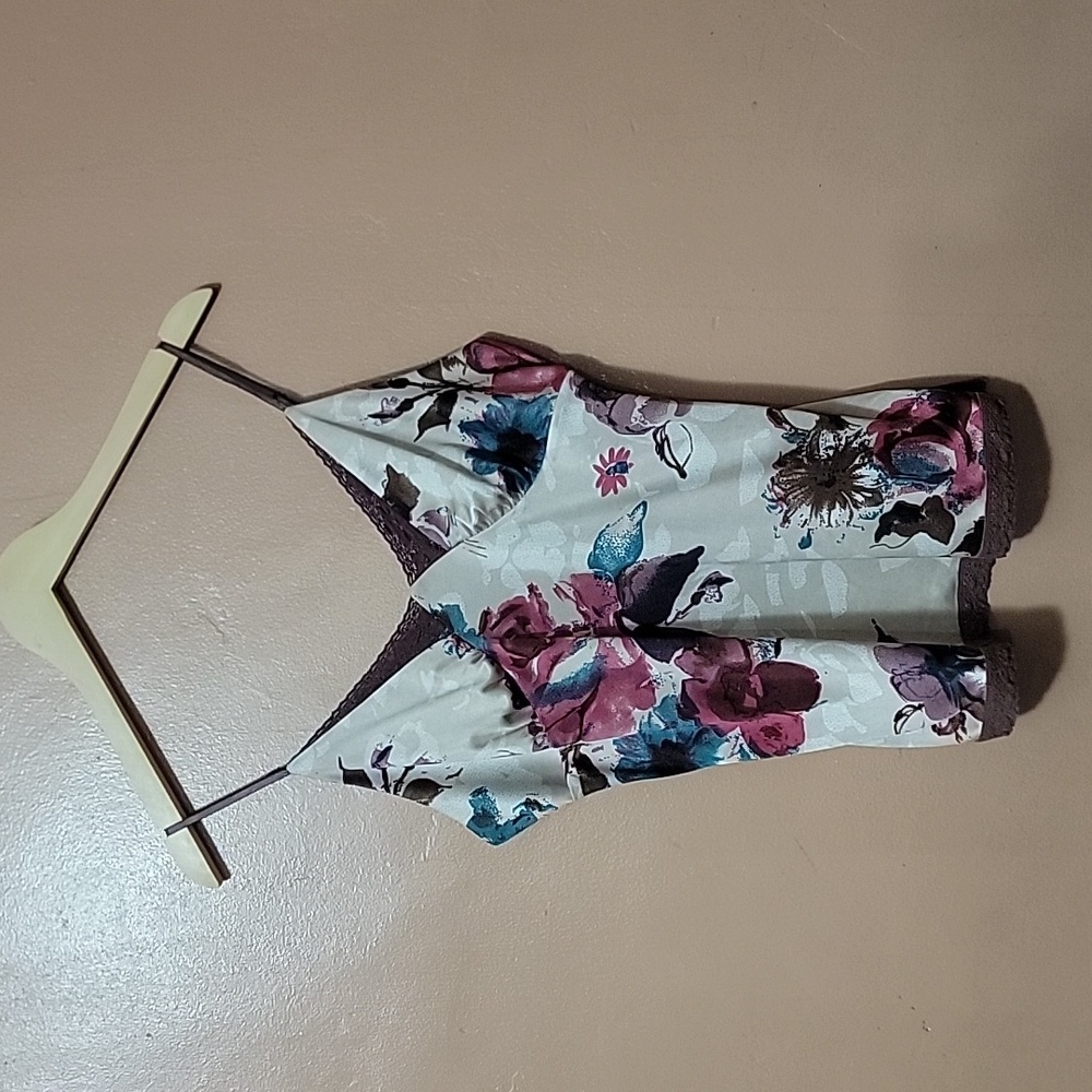 Weavers Girl Cami Vintage size Medium EUC
